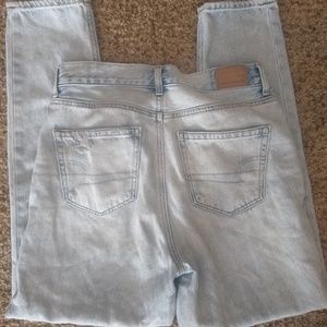 American Eagle Mom Jeans High Waisted size 4